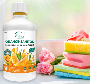 Čistící přípravek Orange Sanitol a úklidové pomůcky