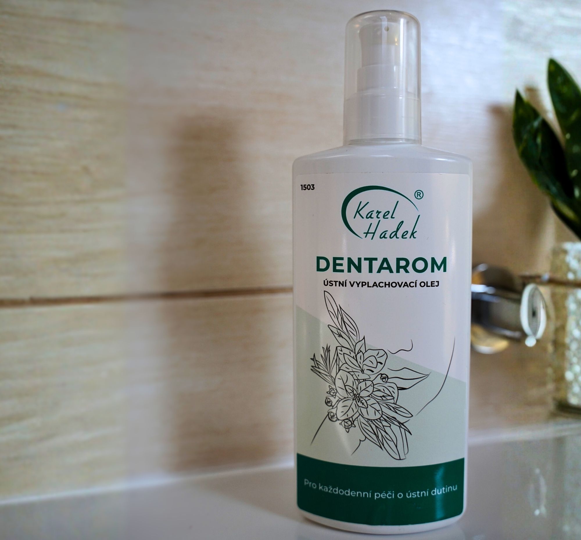 Přípravek na mlgání Dentarom od AKH cosmetics