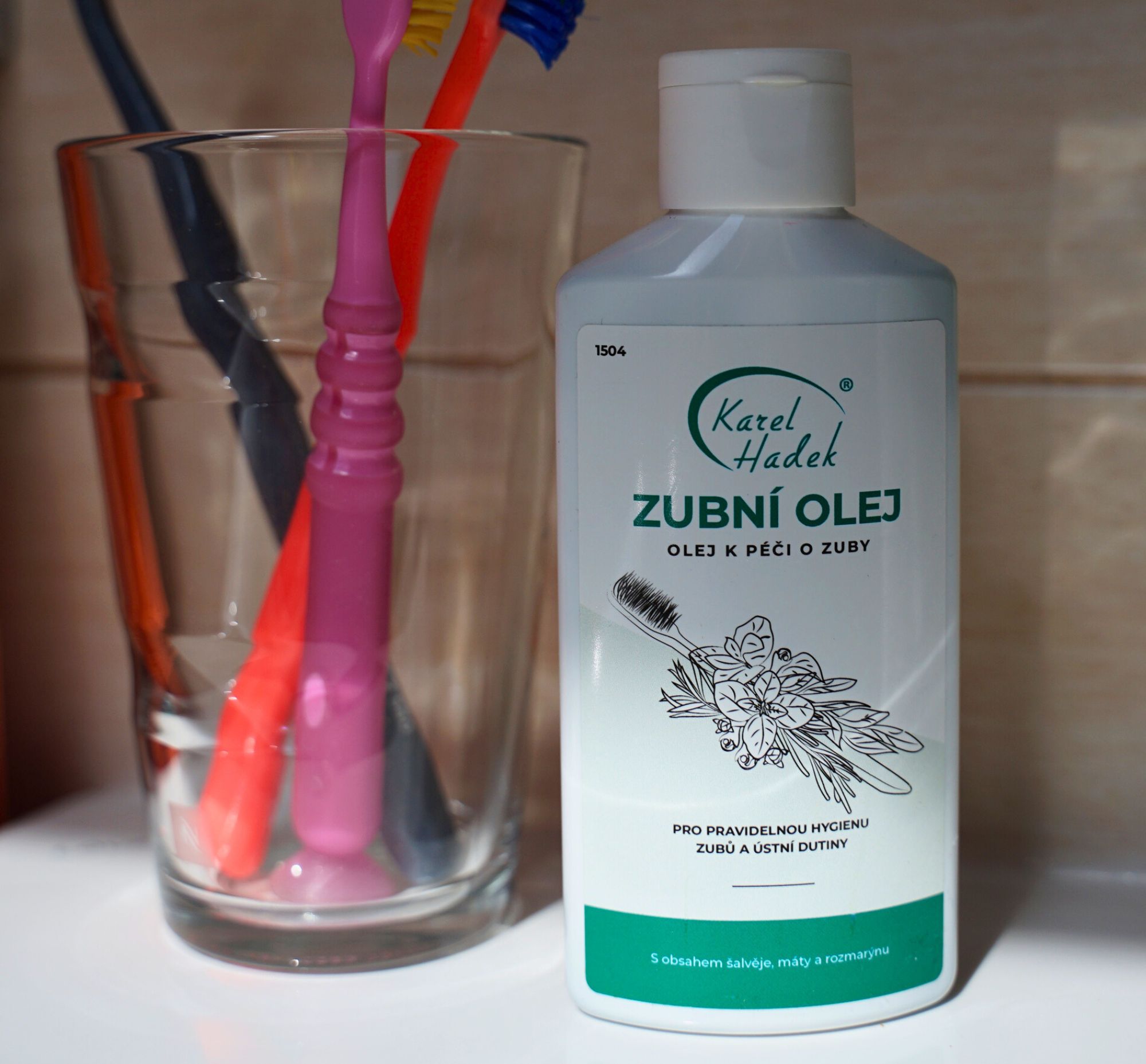 Zubní olej ze sedmi bylin