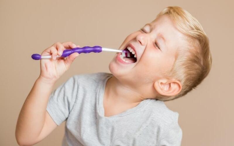 Novinka: Zubní olej pro děti ZOUBEK s rybízovým aromatem africké BUCHU