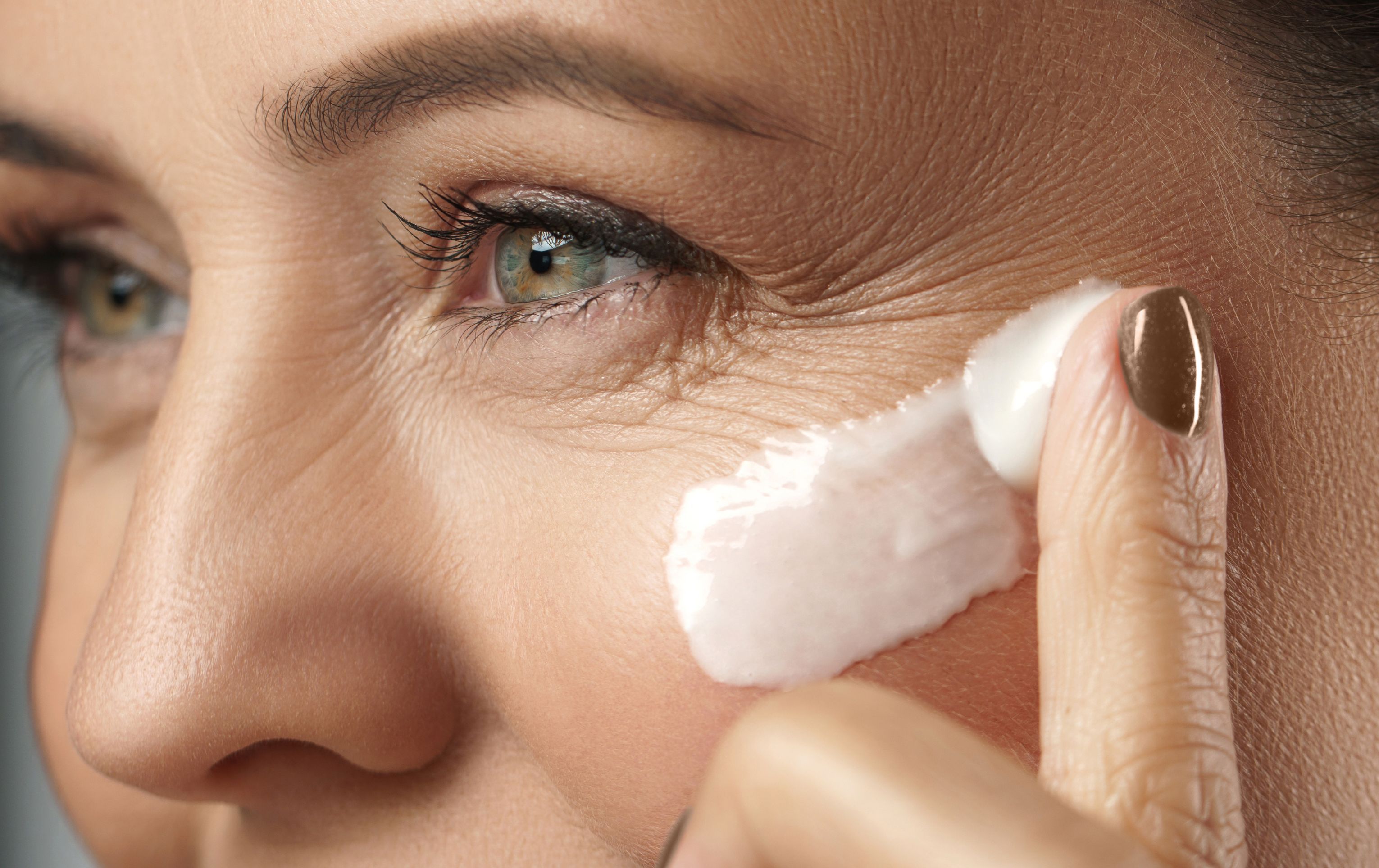 Umění stárnout do krásy: Proč vyměnit „Anti-aging“ za „Well-aging“?