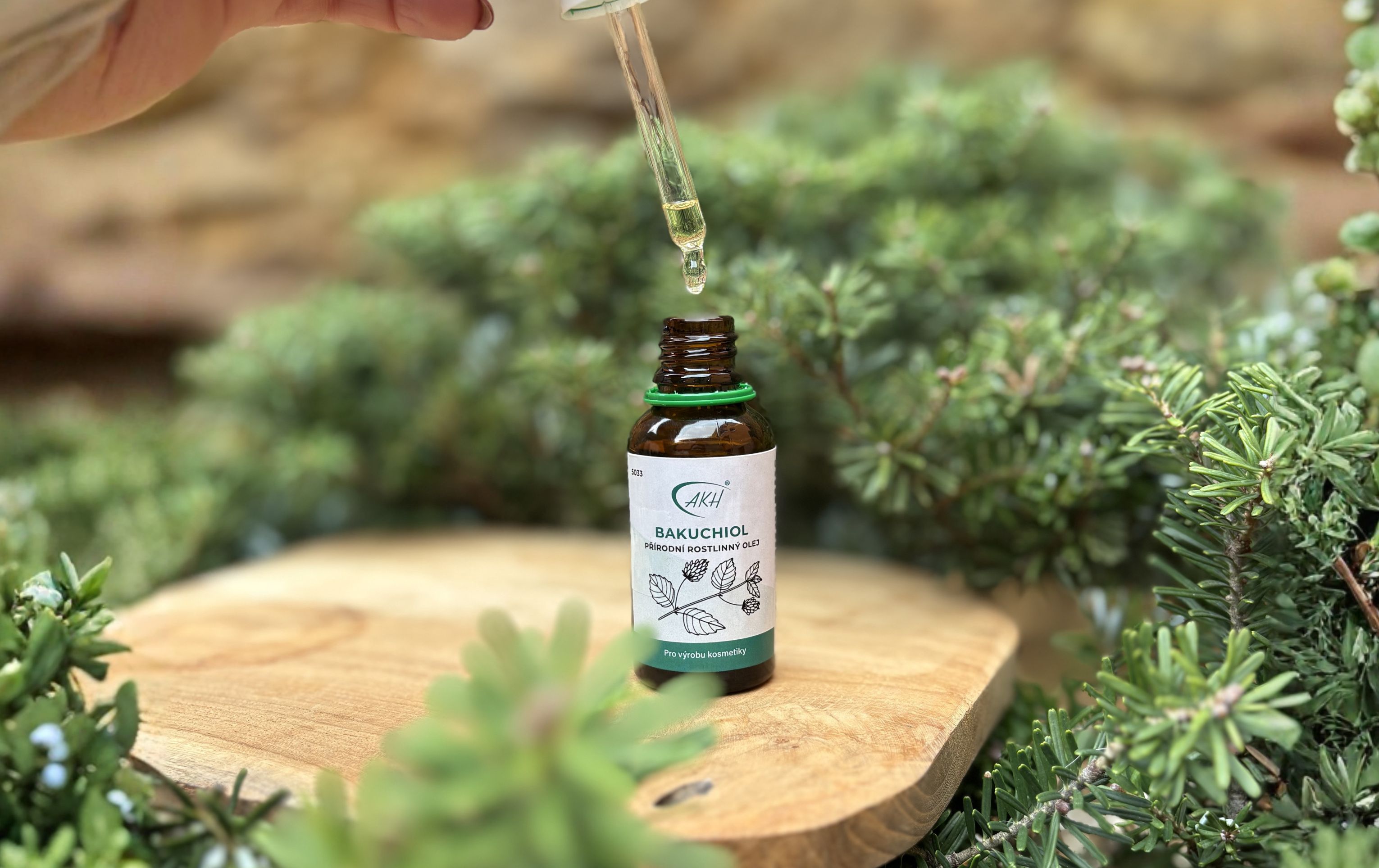 Kosmetická superstar BAKUCHIOL: přírodní alternativa retinolu