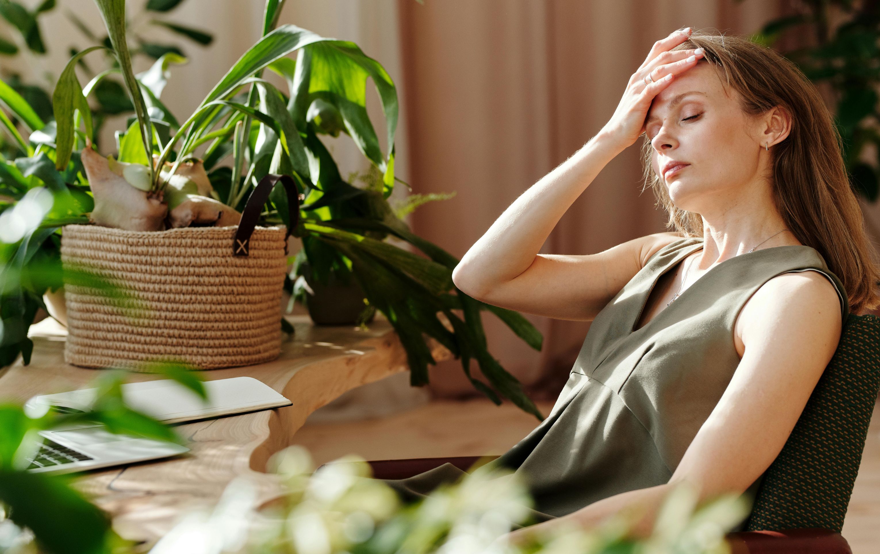 Bolest hlavy: Kdy a jak pomáhá aromaterapie?